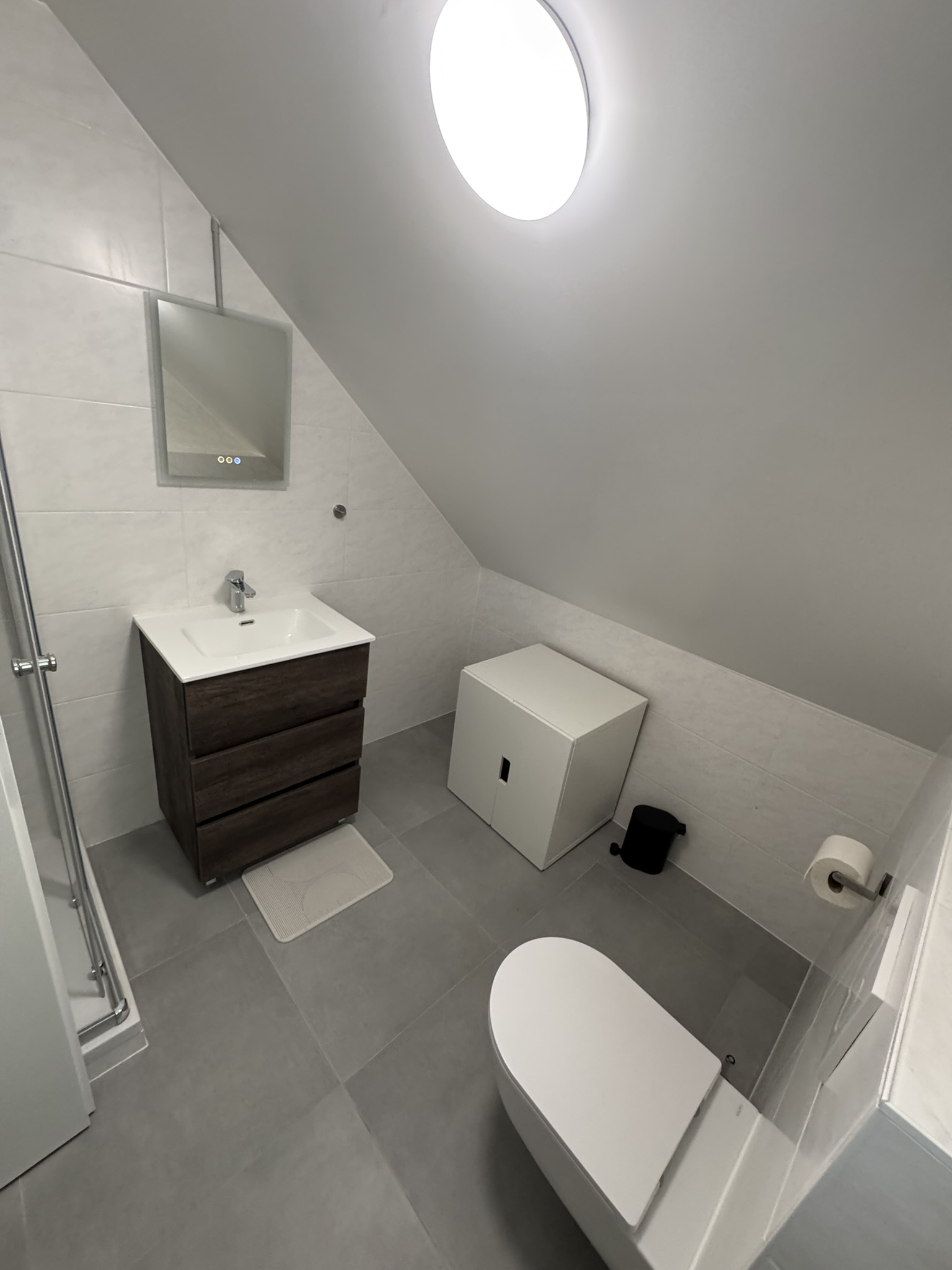 Salle de bain partagée des chambres 14a et 15a
